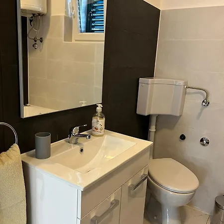 Arbanija 1122a Apartamento *
